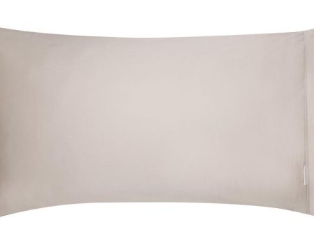 400TC Egyptian Cotton Sateen LINEN Standard Pillowcase by Logan and Mason Platinum For Sale