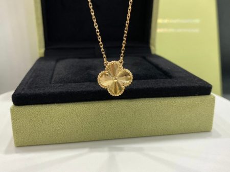 clover necklace For Cheap